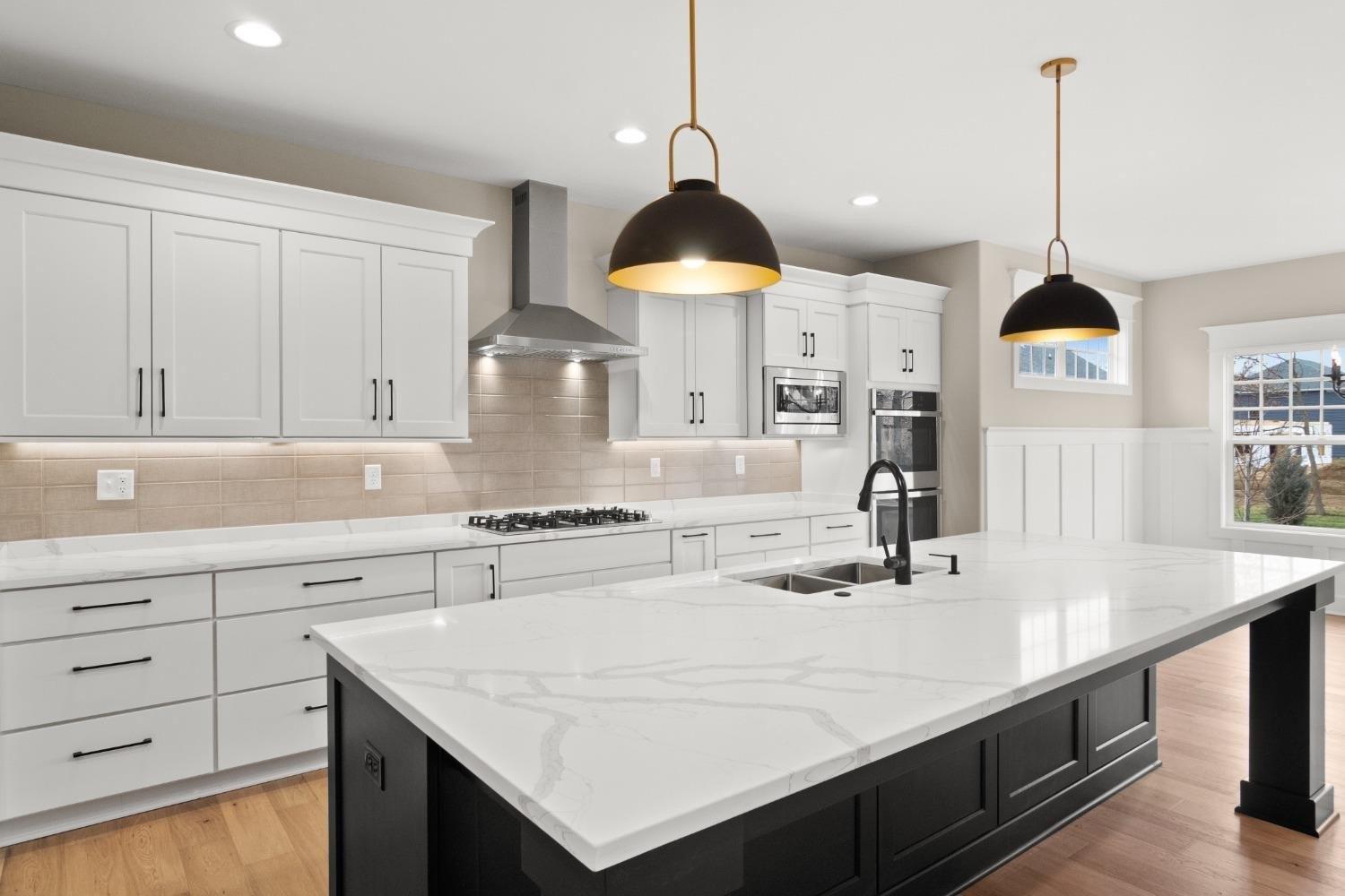 Stirling Dr, Valparaiso, IN 46383