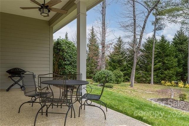Towne Place Dr, Hendersonville, NC 28792