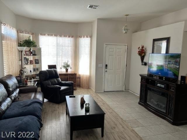 Roaring Lion Ave, North Las Vegas, NV 89031