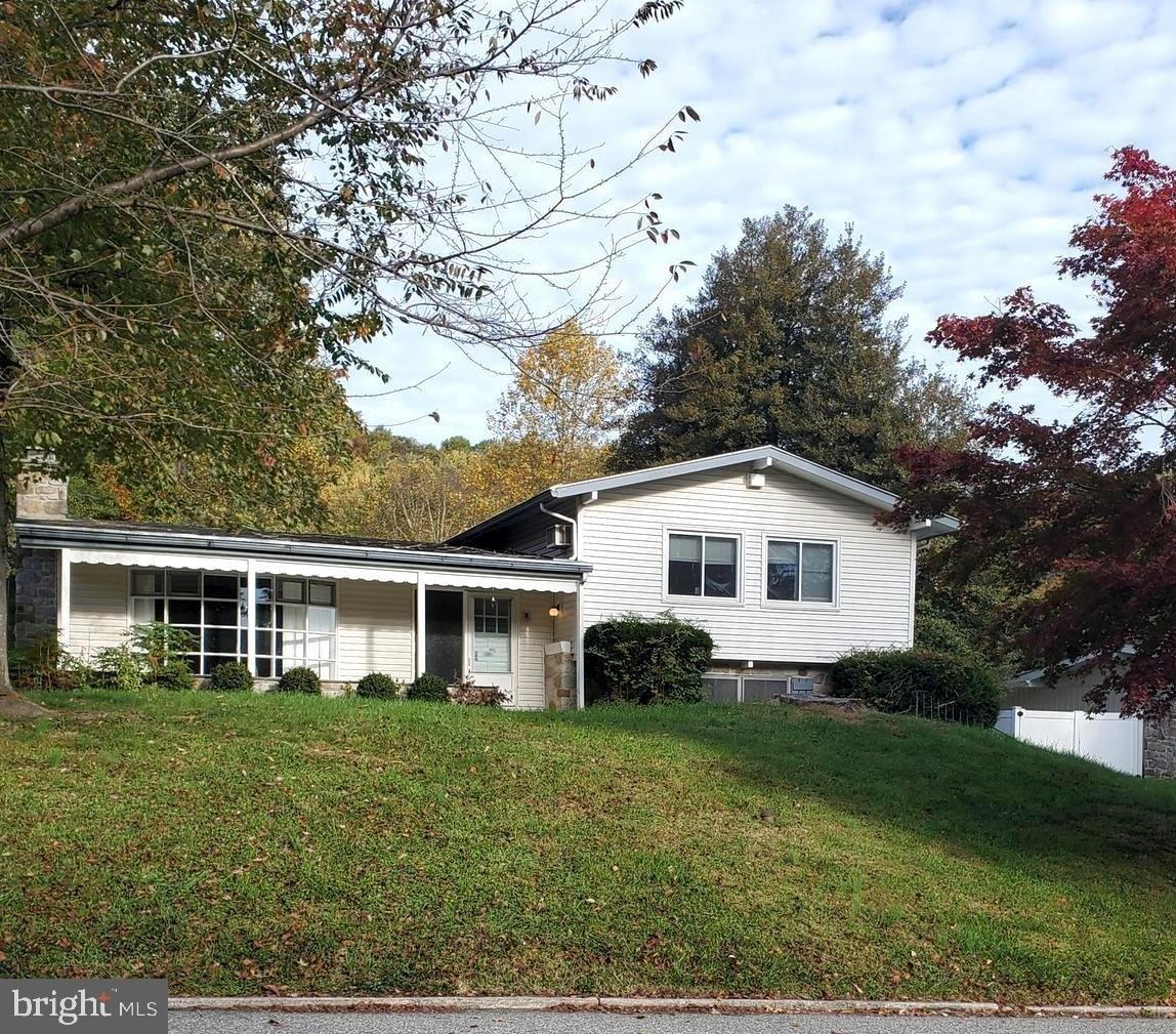 Lantern Ln, King Of Prussia, PA 19406