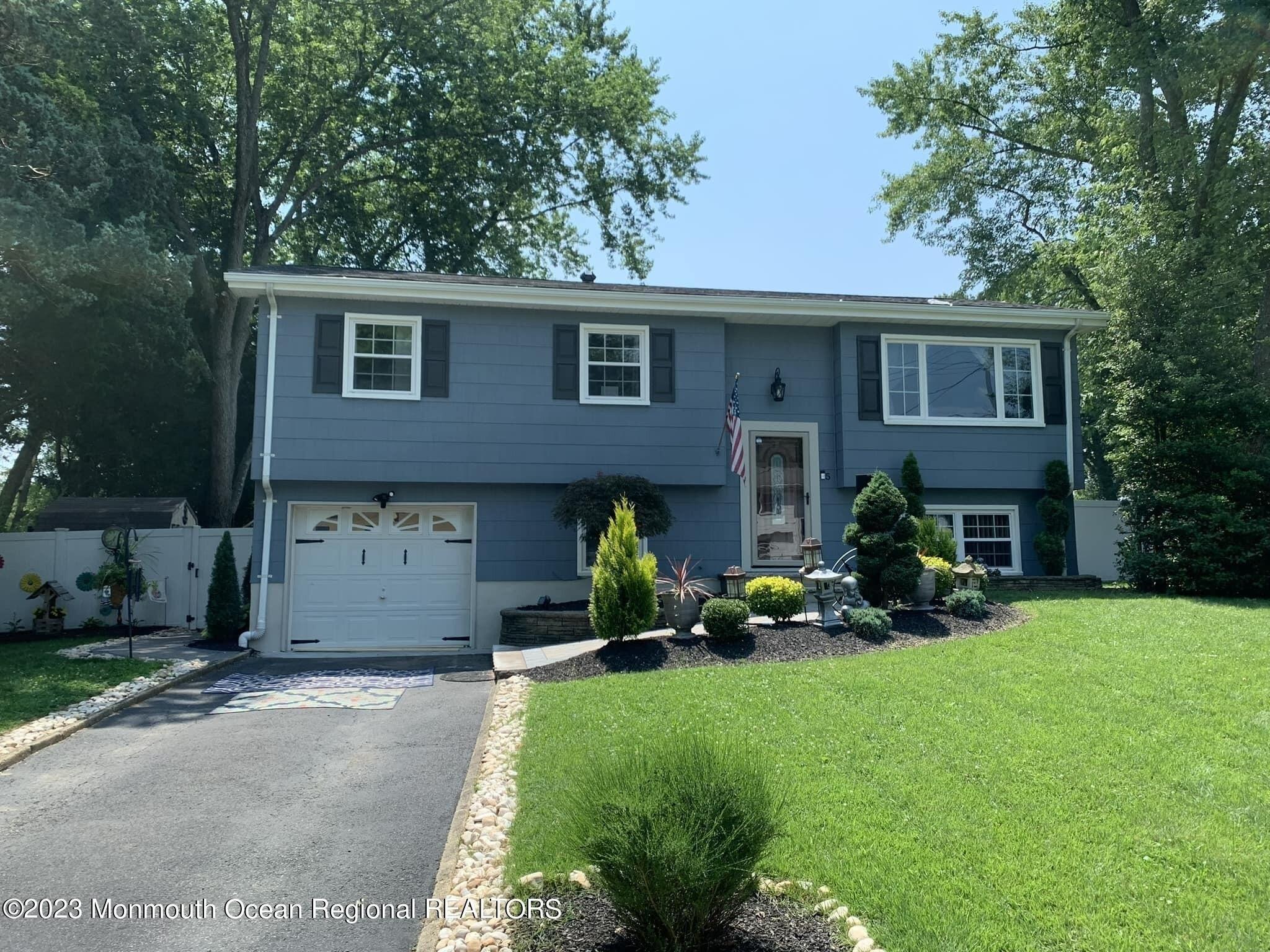 Dogwood Dr, Jackson, NJ 08527