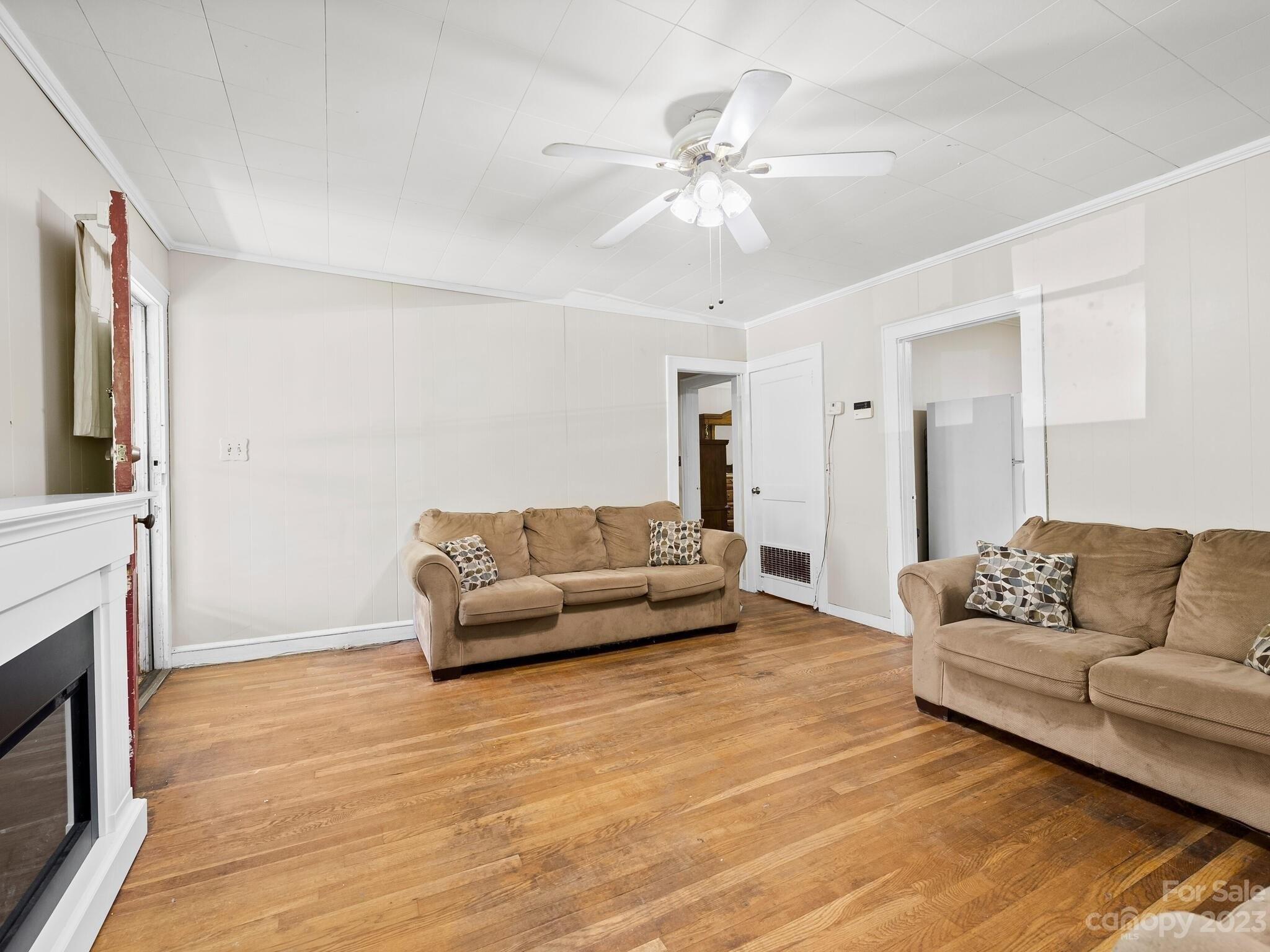 Courtland Pl, Asheville, NC 28801