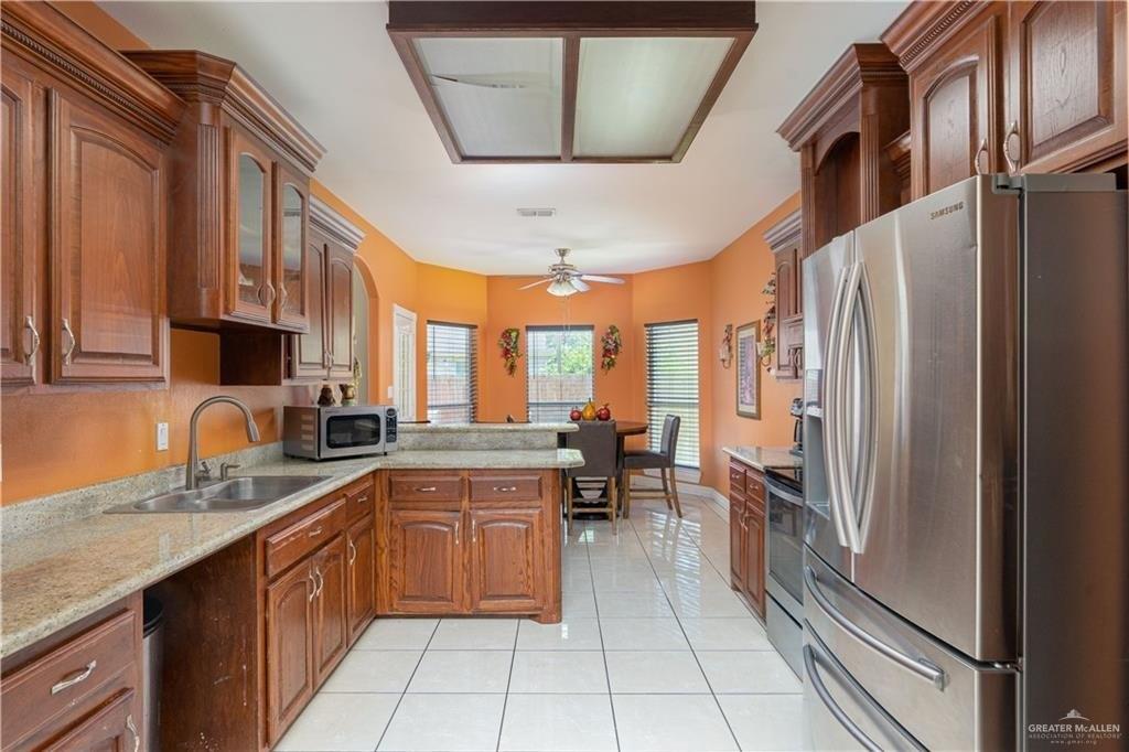 Magnolia St, Mission, TX 78573