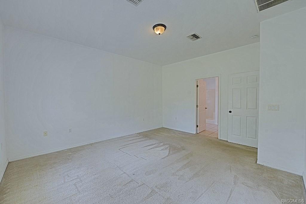 N Cricket Dr, Citrus Springs, FL 34434
