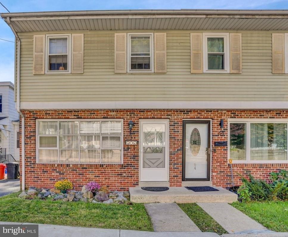 W Wyomissing Ave, Mohnton, PA 19540