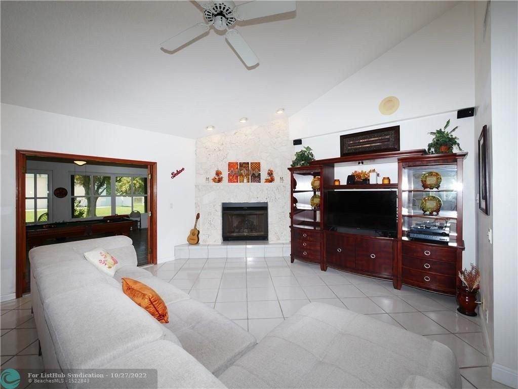 Sw 111th Ter, Davie, FL 33328