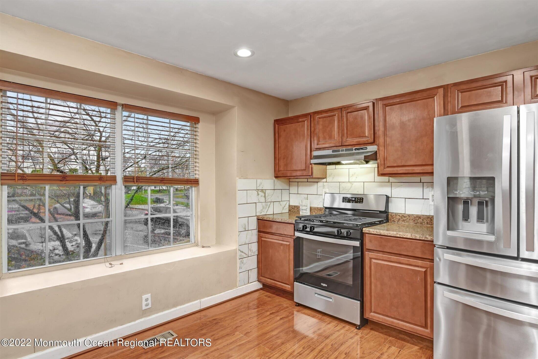 Kapalua Ct, Freehold, NJ 07728