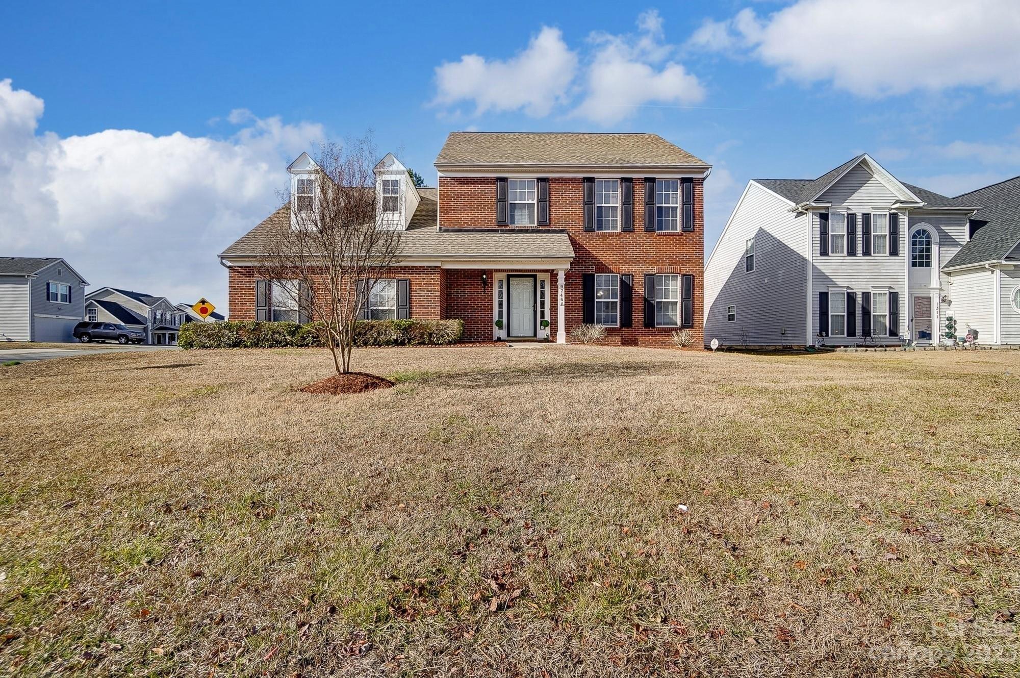 Holly Park Dr, Charlotte, NC 28214