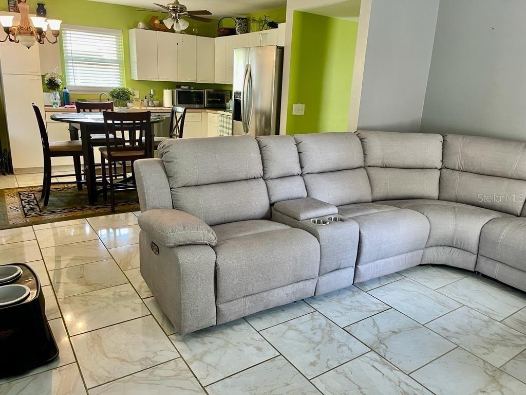 4th Ave W, Palmetto, FL 34221