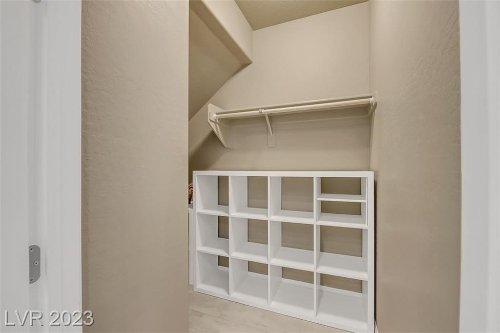 Bearpaw Meadow Ave, Las Vegas, NV 89138