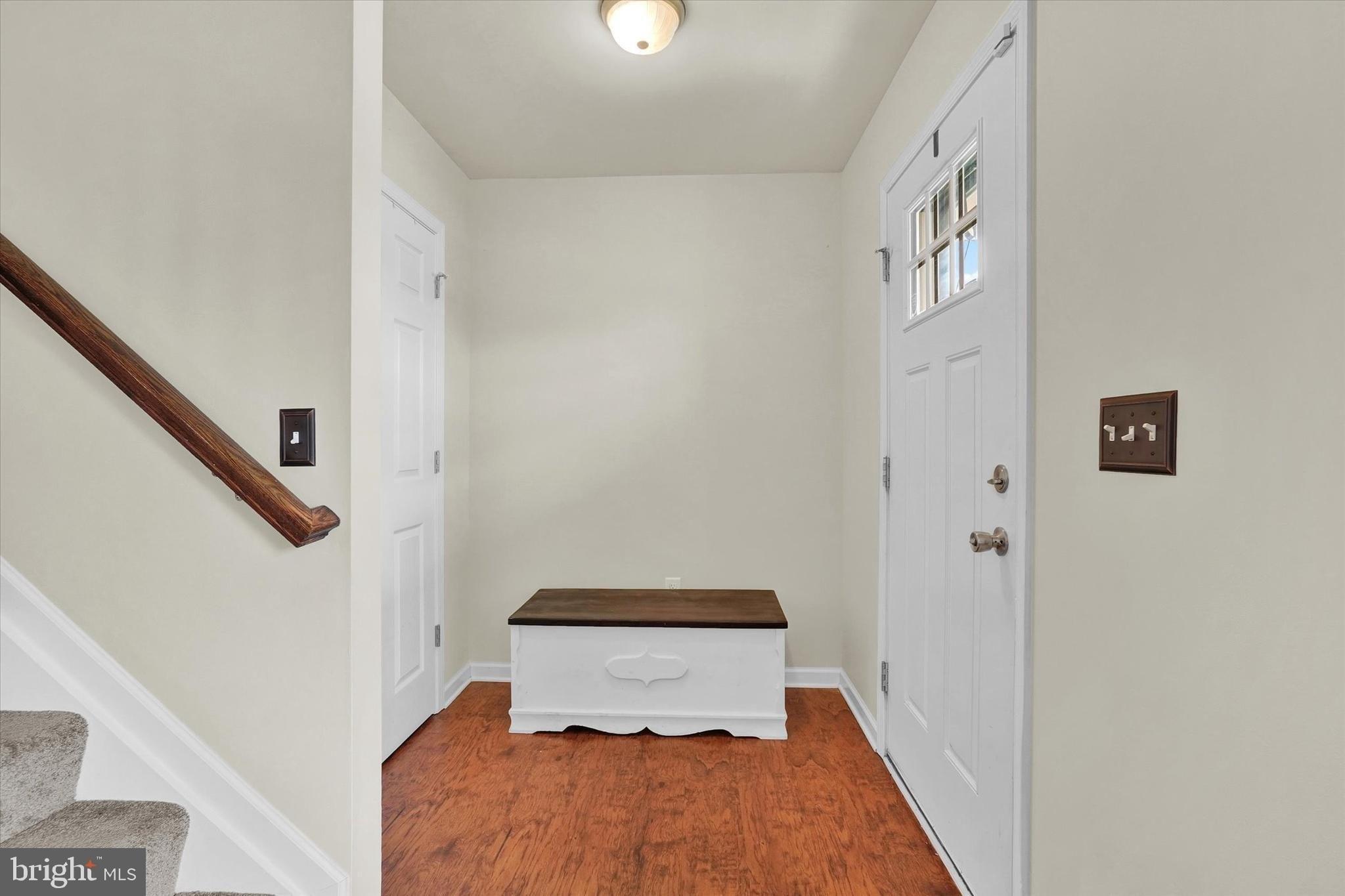 Farm House Ln, York, PA 17408