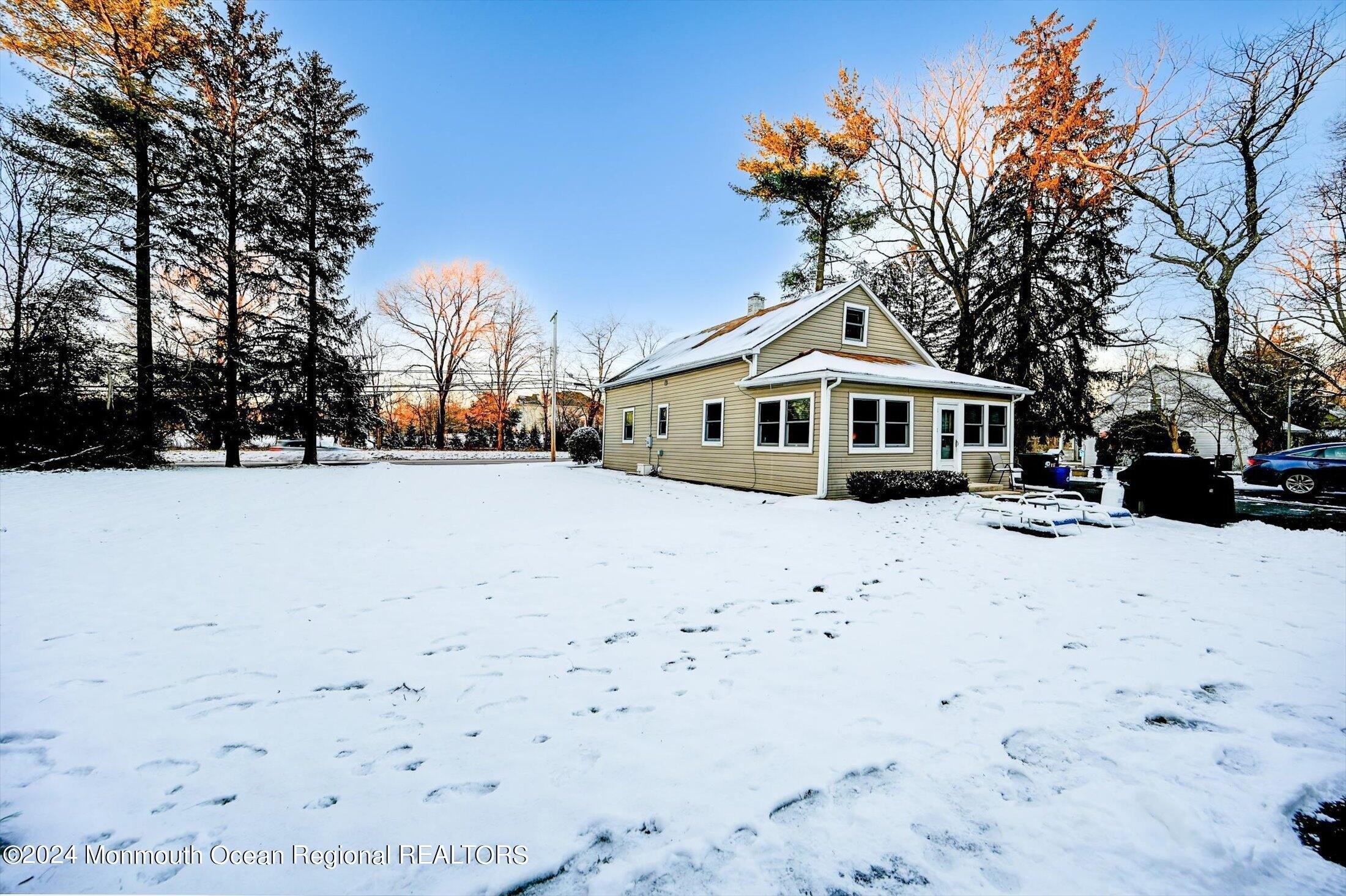 Stagecoach Rd, Millstone Township, NJ 08510