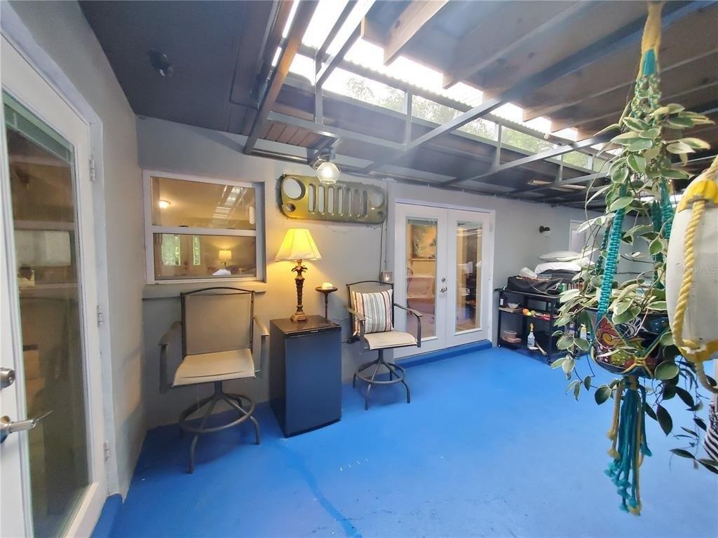 Grainary Ave, Tampa, FL 33624