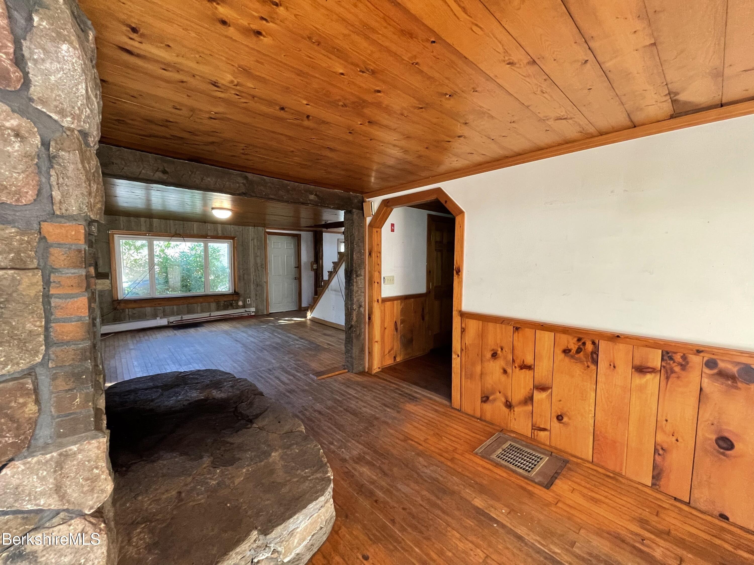 River Rd, Clarksburg, MA 01247