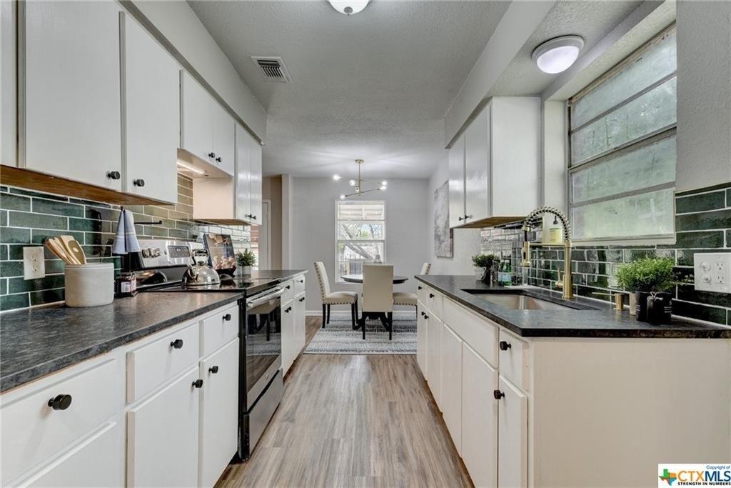 Zwicke St, Seguin, TX 78155