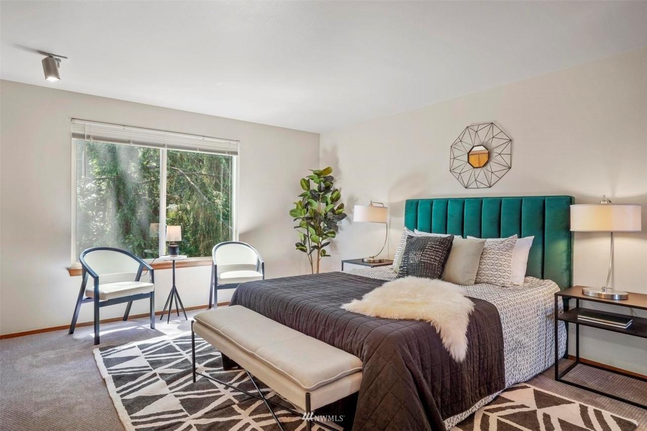 25th Dr S, Federal Way, WA 98003