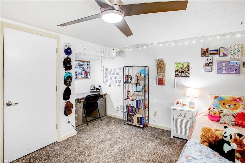 Ravenhill Ct, Clemmons, NC 27012