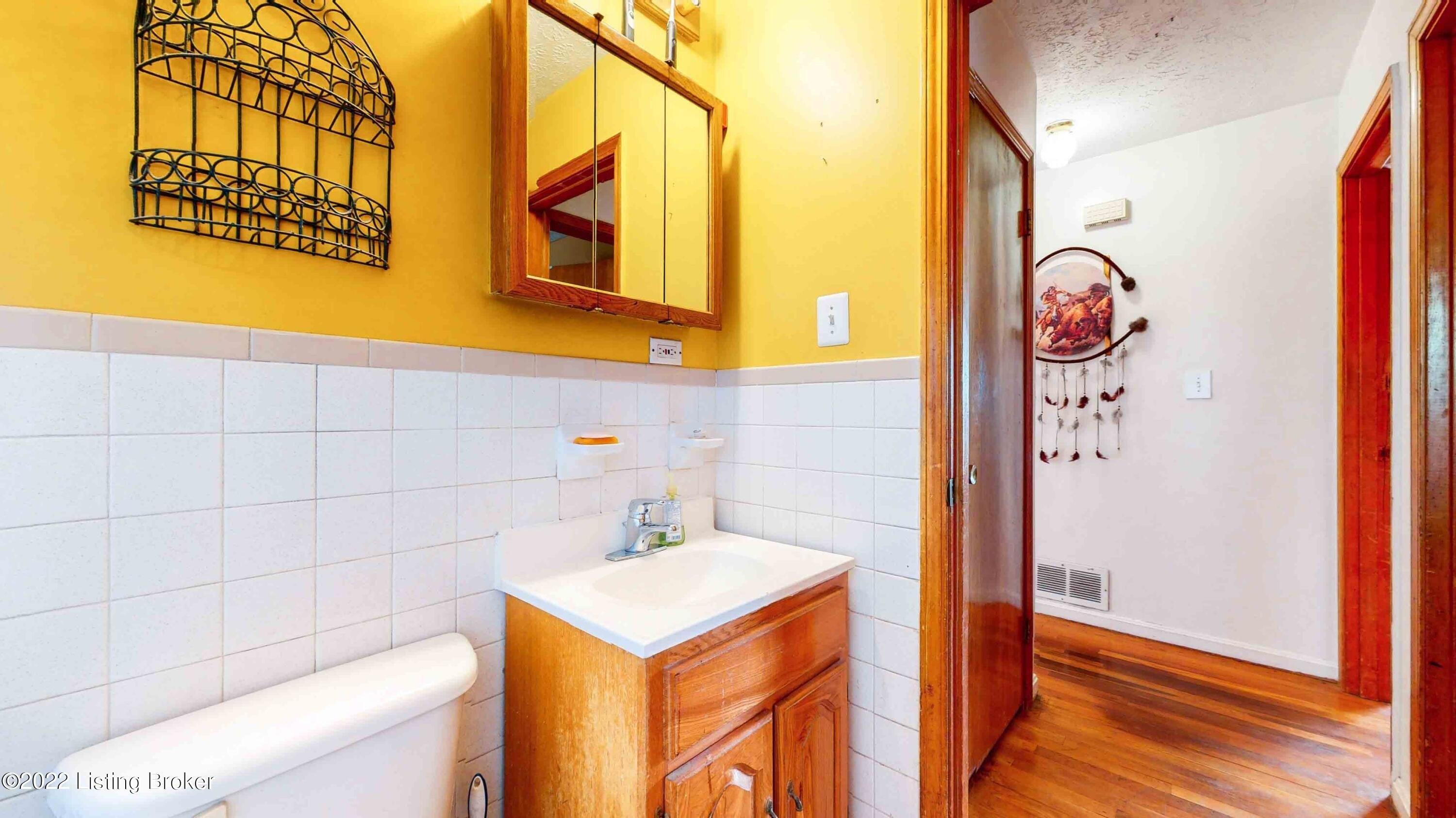 Kim Dr, Louisville, KY 40214