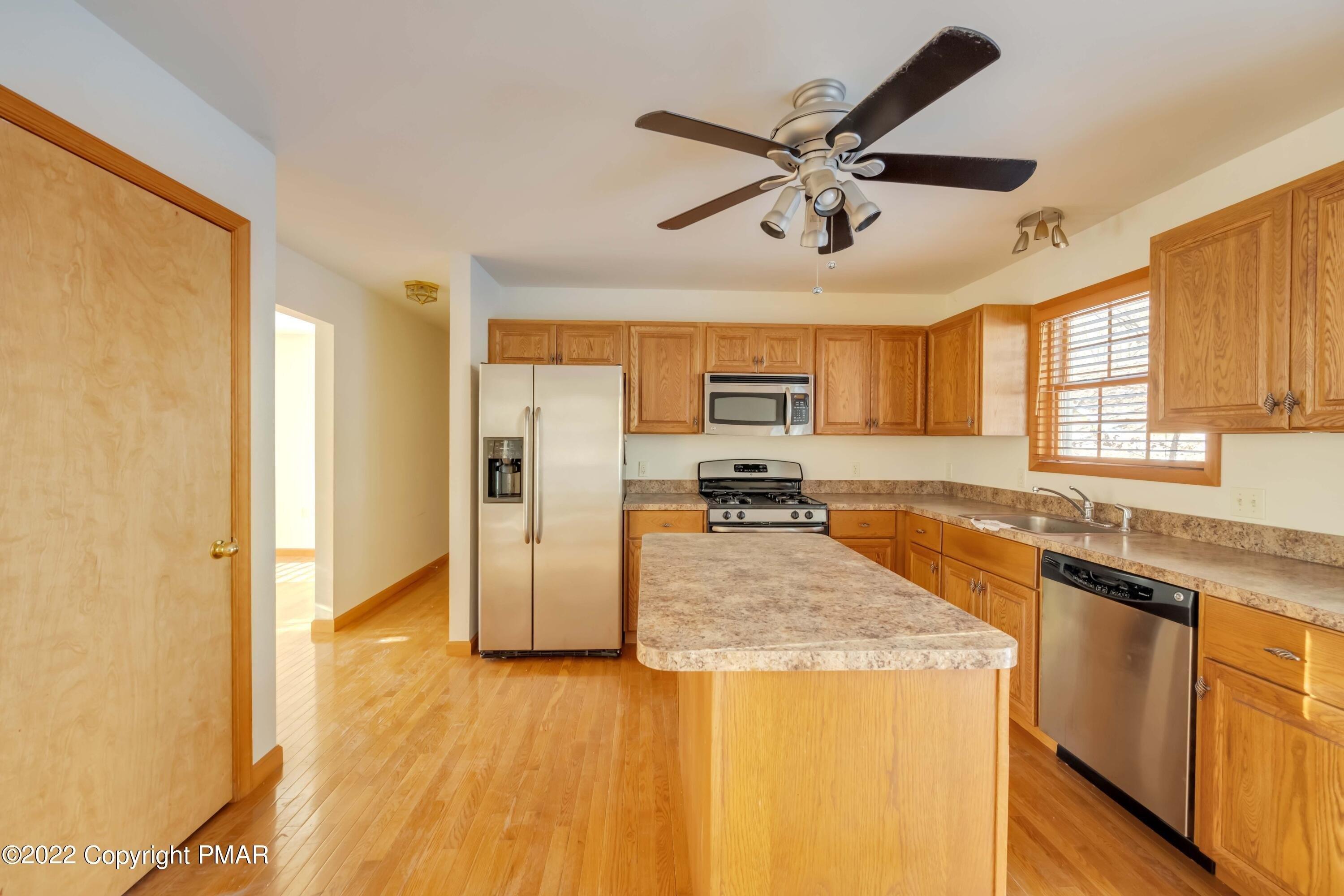 Delia Ter, East Stroudsburg, PA 18301