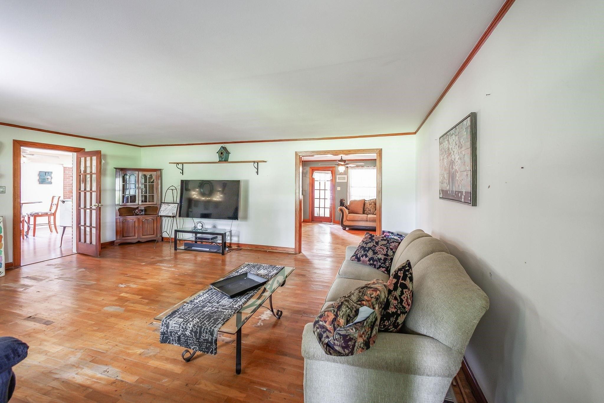 S Main St, Dyer, TN 38330
