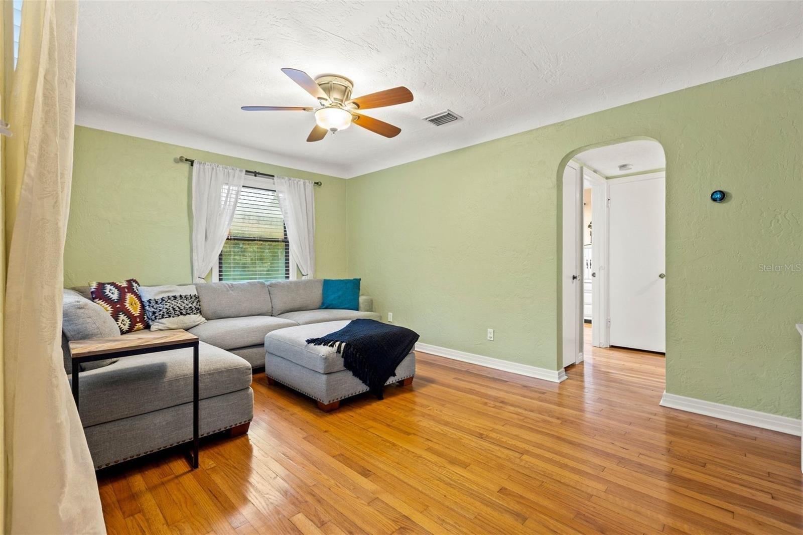 8th Ave N, Saint Petersburg, FL 33713