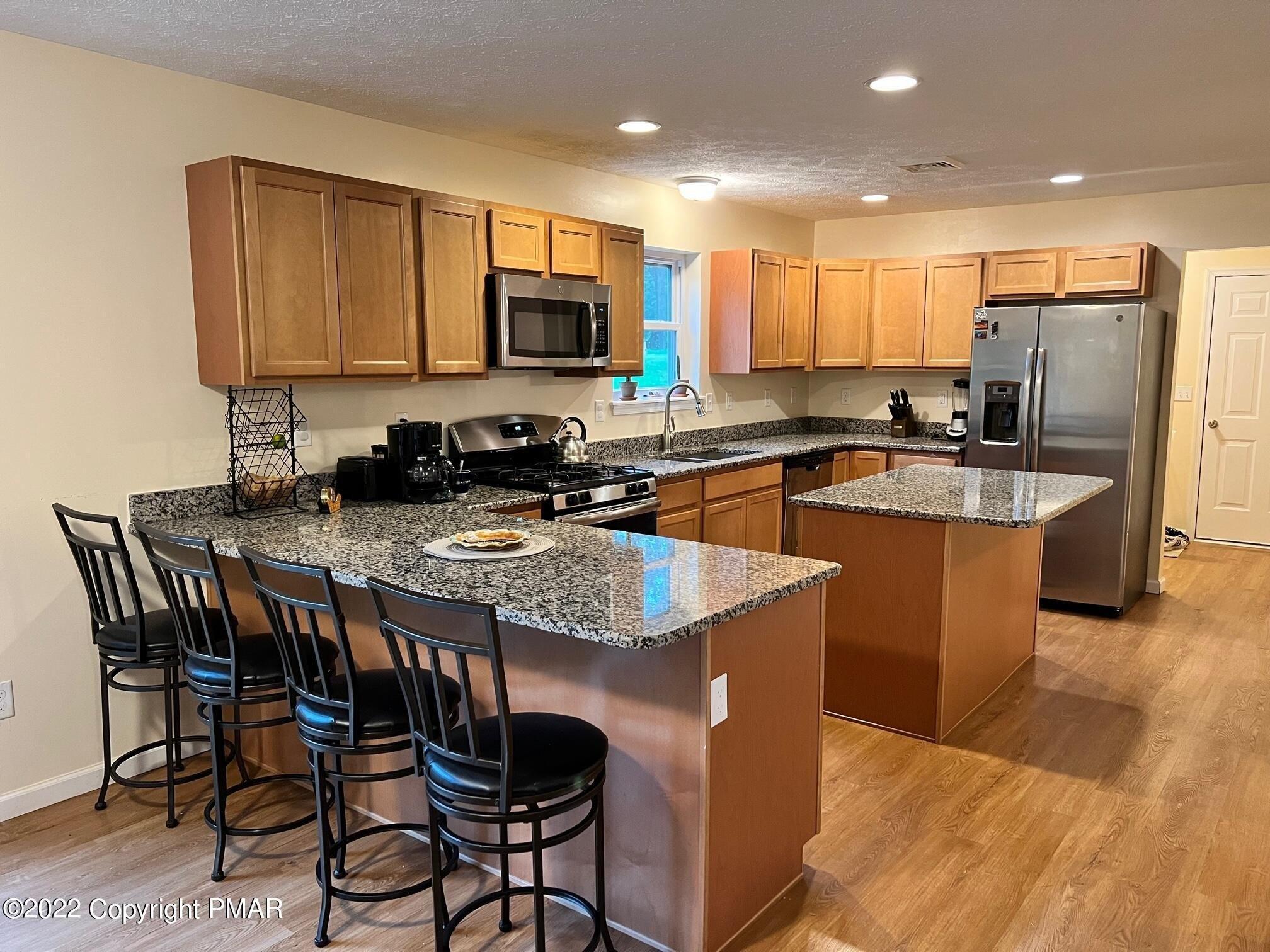 Sullivan Trl, Tannersville, PA 18372