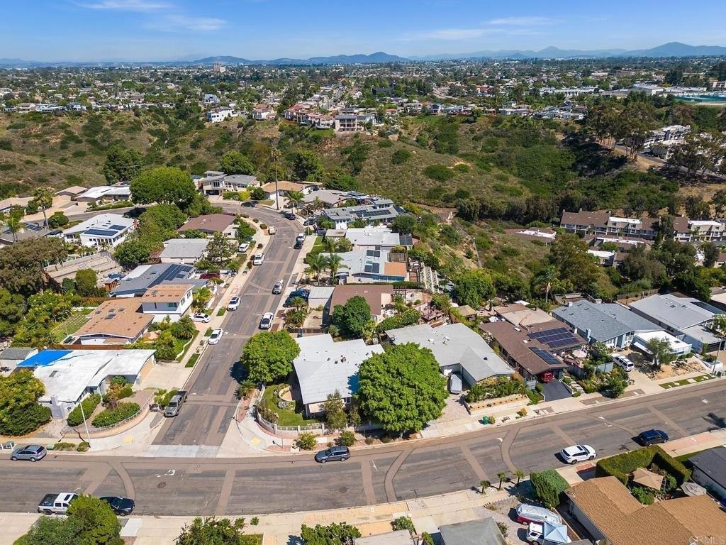 Elsinore Pl, San Diego, CA 92117