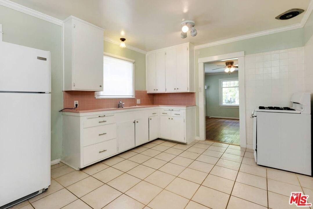N Ogden Dr, West Hollywood, CA 90046