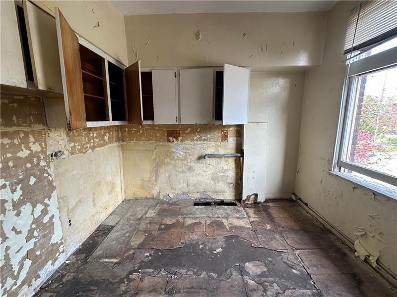Charles St, Pittsburgh, PA 15210