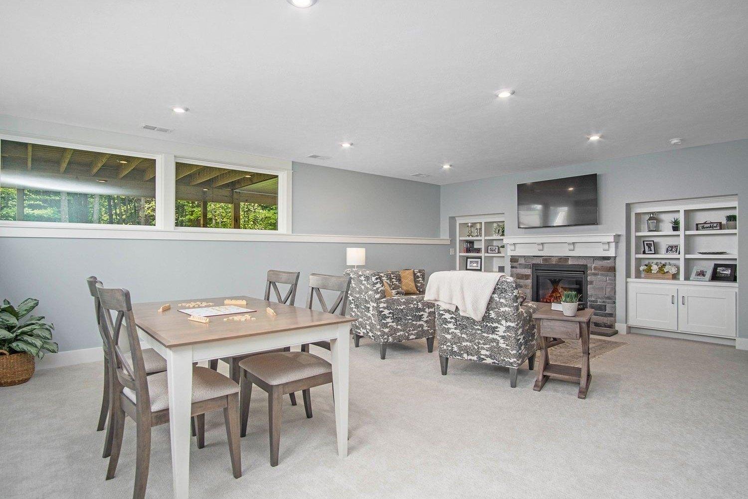 Pine Dew Dr, Grand Haven, MI 49417