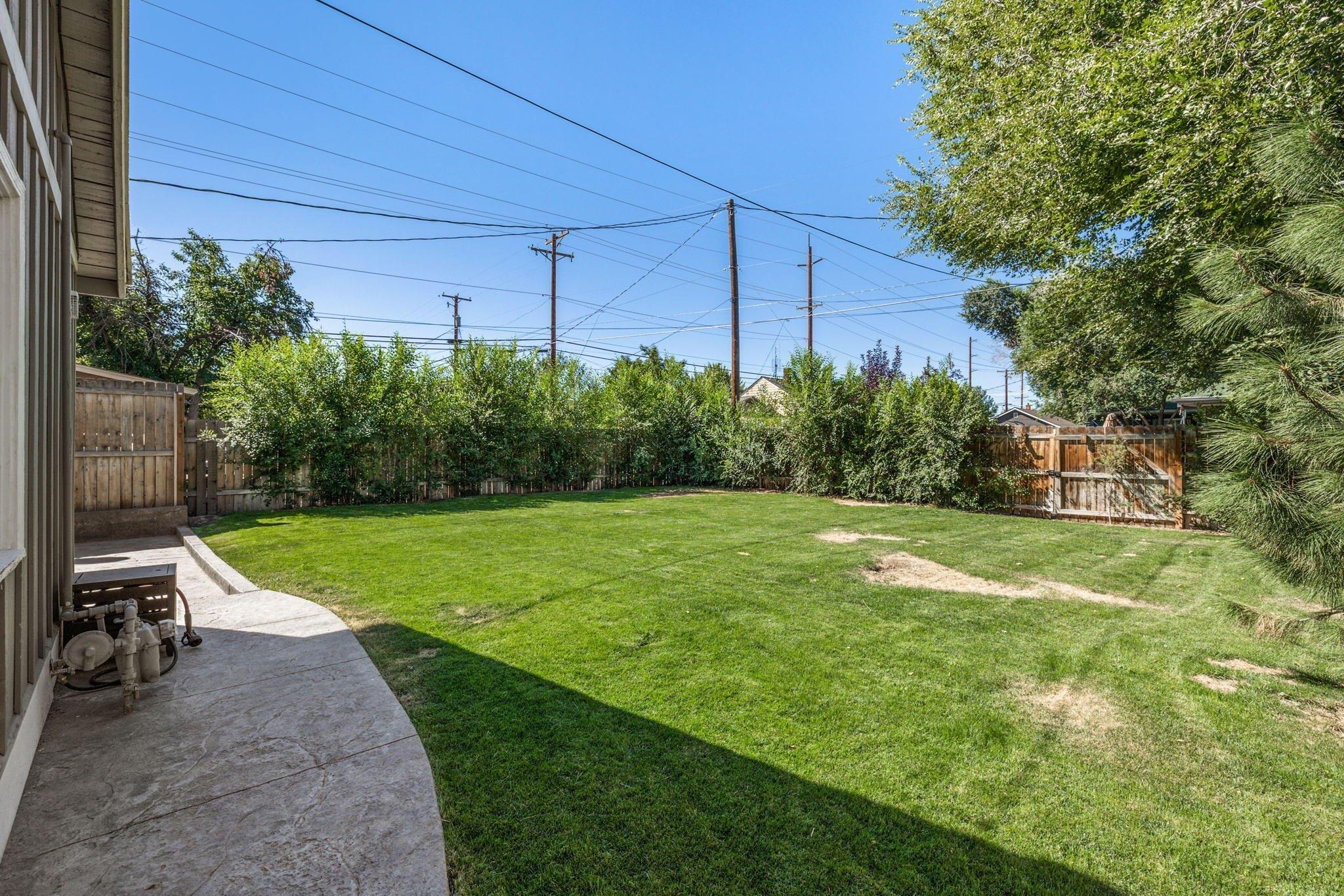 Sw 11th St, Redmond, OR 97756