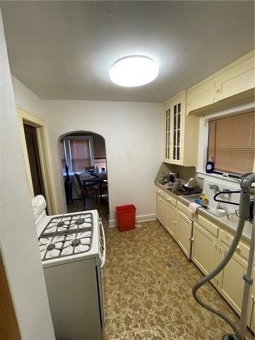 Bonita St, Kansas City, MO 64128