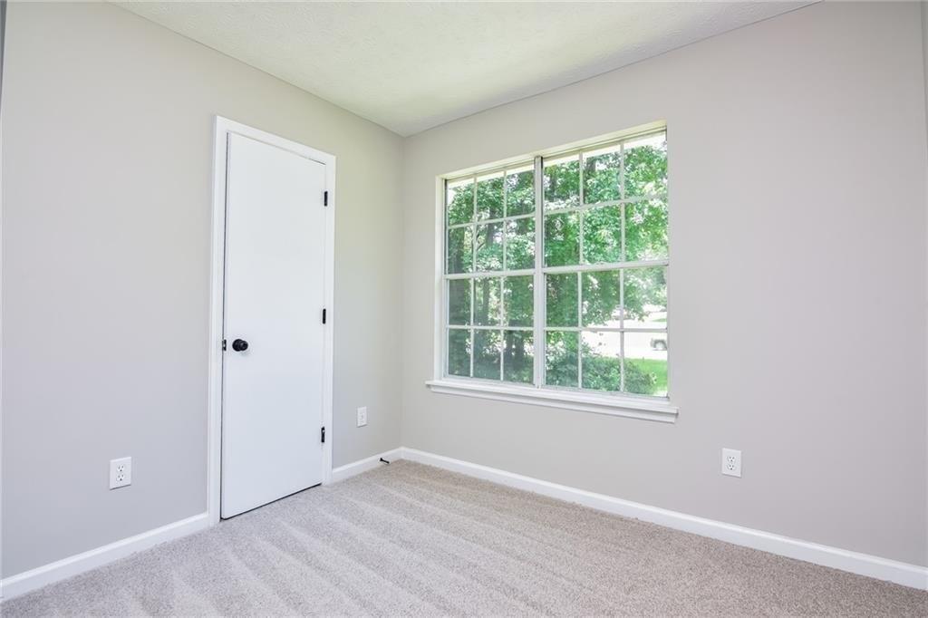 Lorient Ct, Snellville, GA 30039
