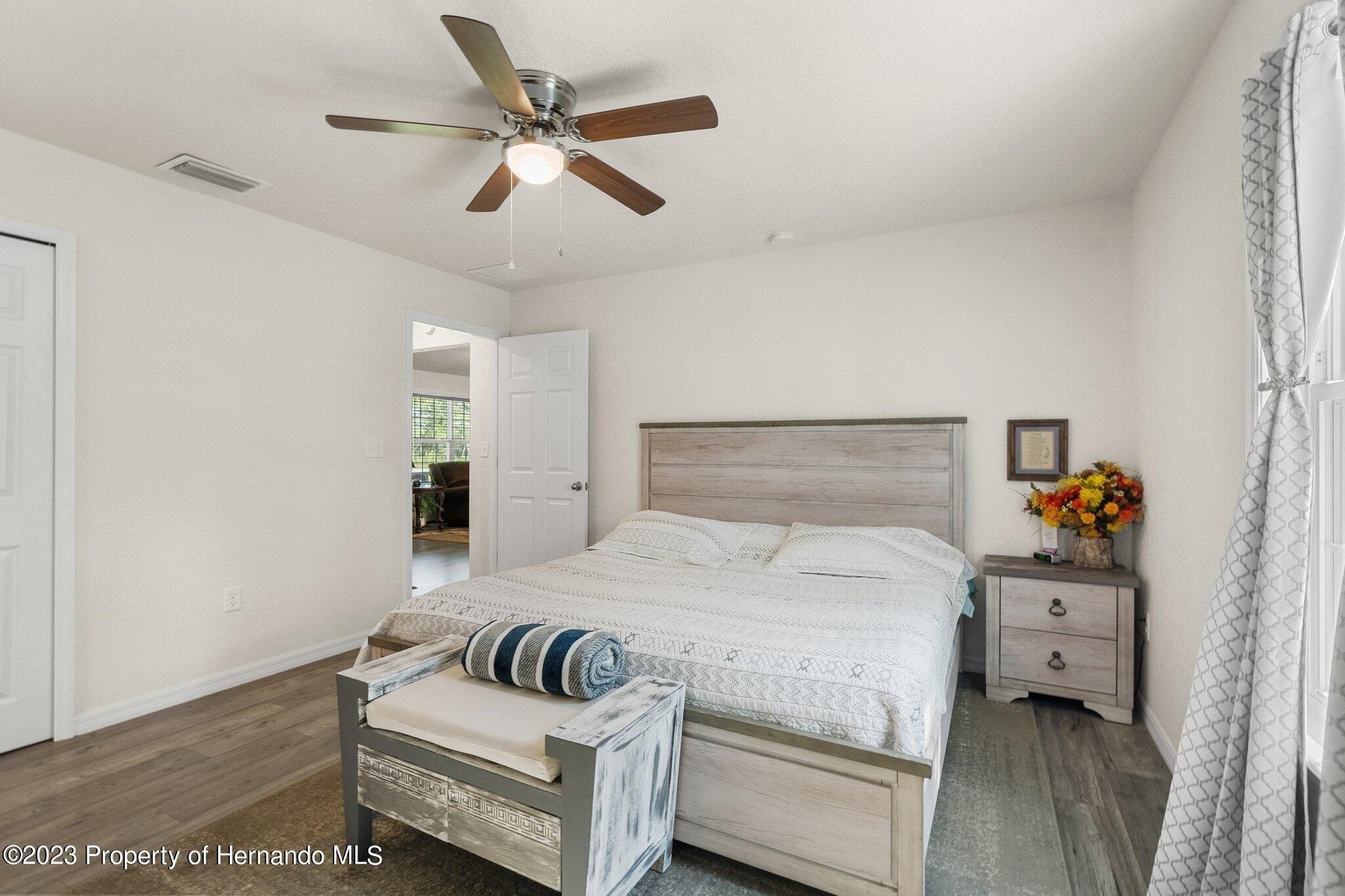 Cedarwood Ave, Brooksville, FL 34614