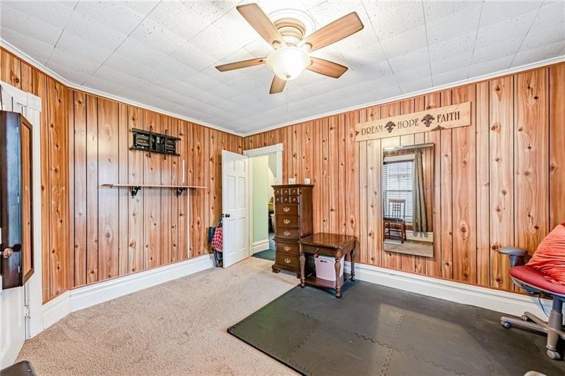Foster Ave, Irwin, PA 15642