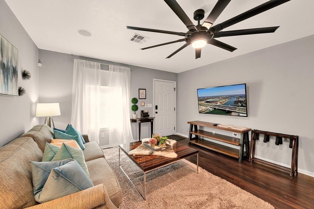 Spring St, Waco, TX 76704