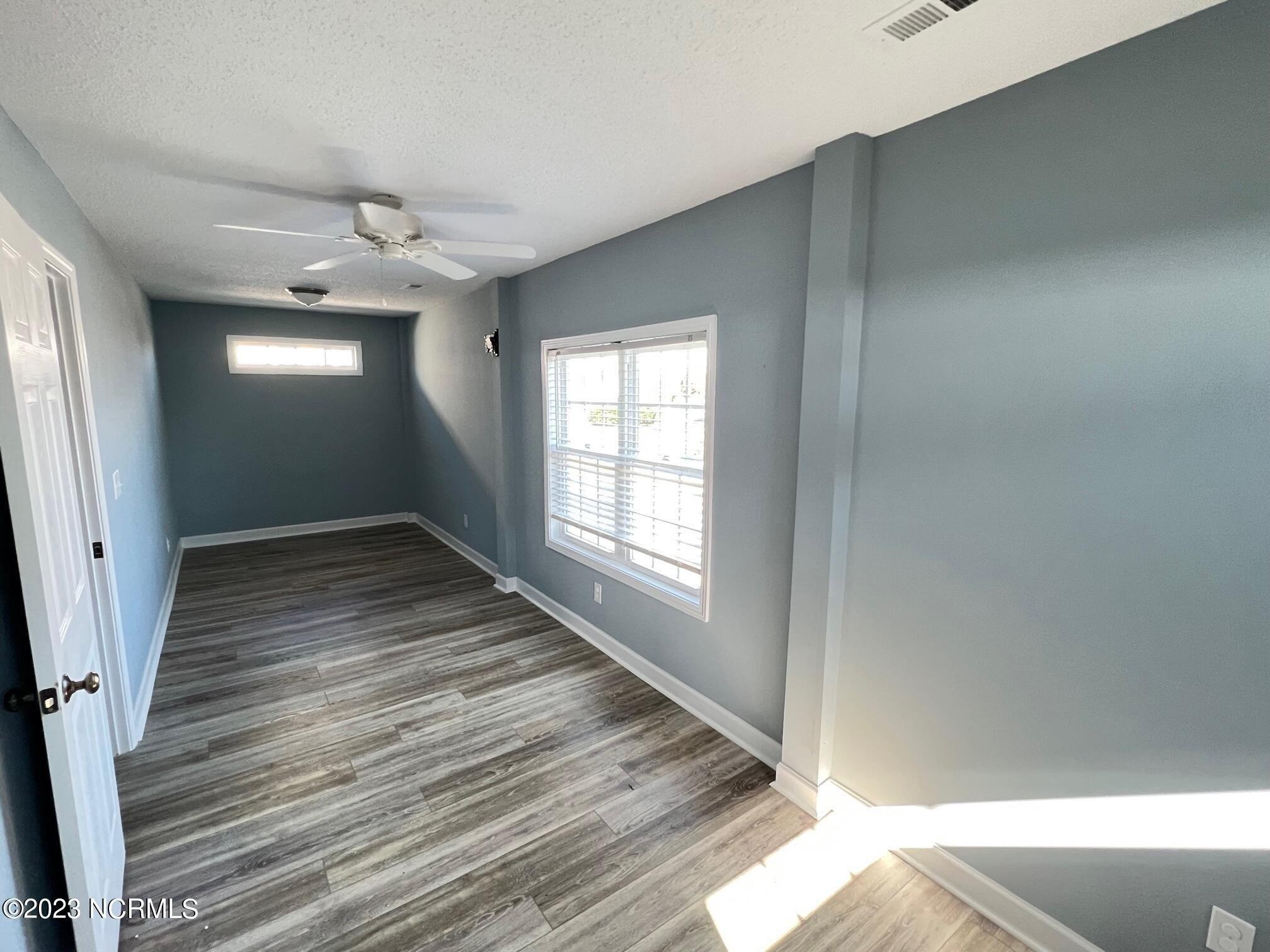 W 9th St, Surf City, NC 28445