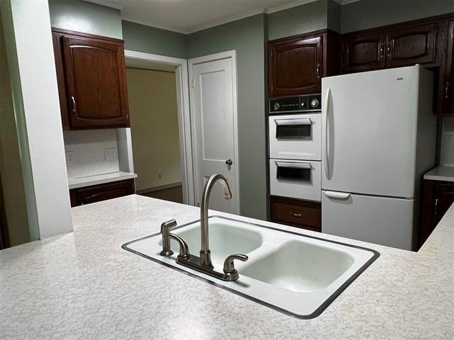 W 42nd St, Tulsa, OK 74107