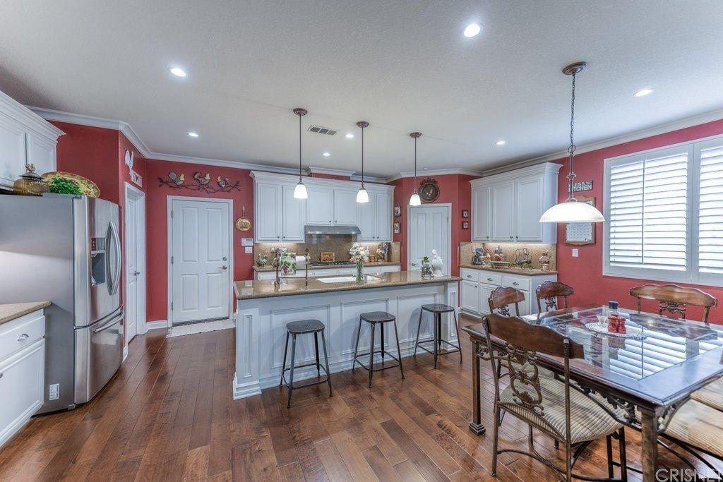 Rock Canyon Dr, Santa Clarita, CA 91390