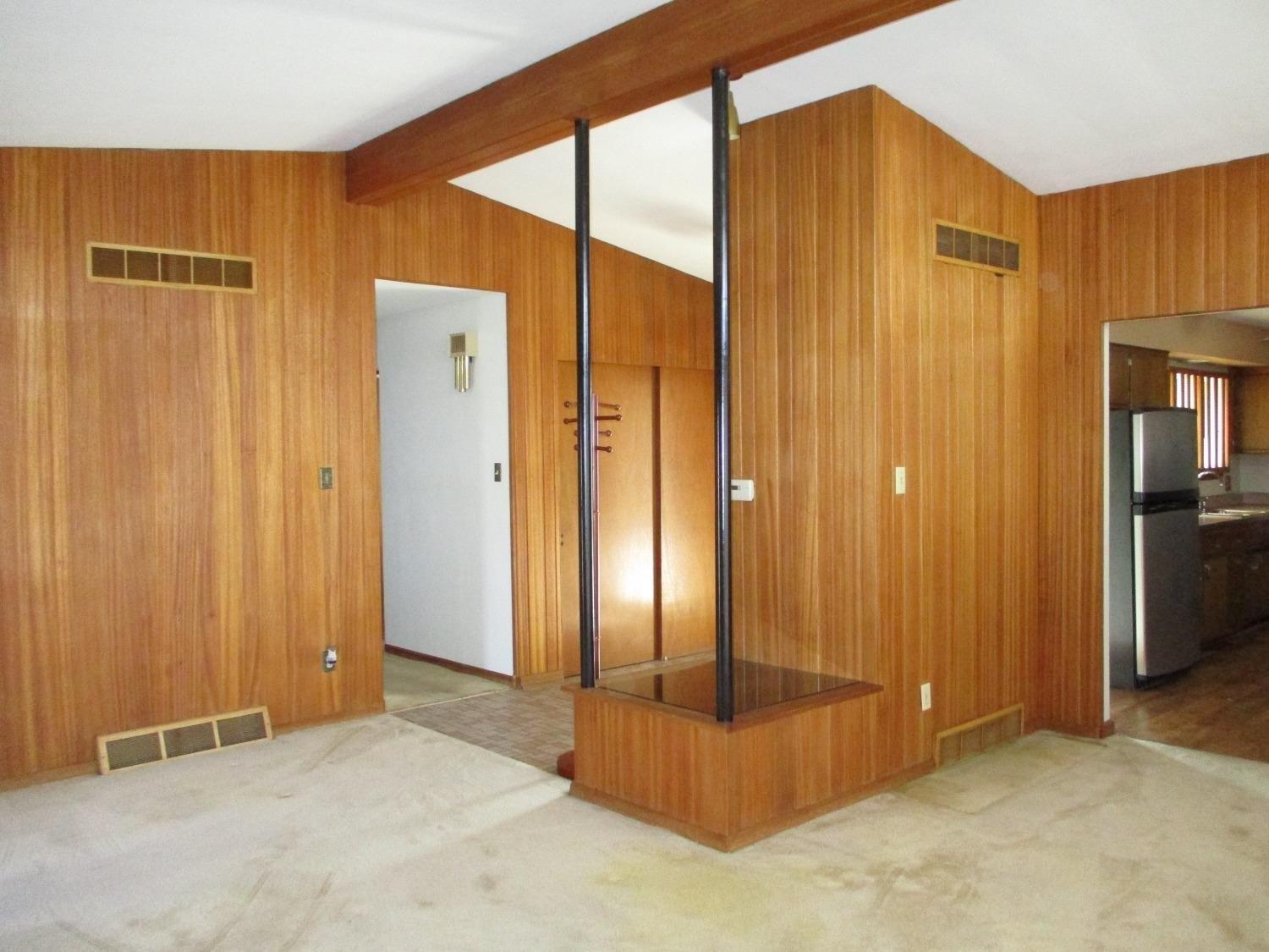W 56th Pl, Merrillville, IN 46410