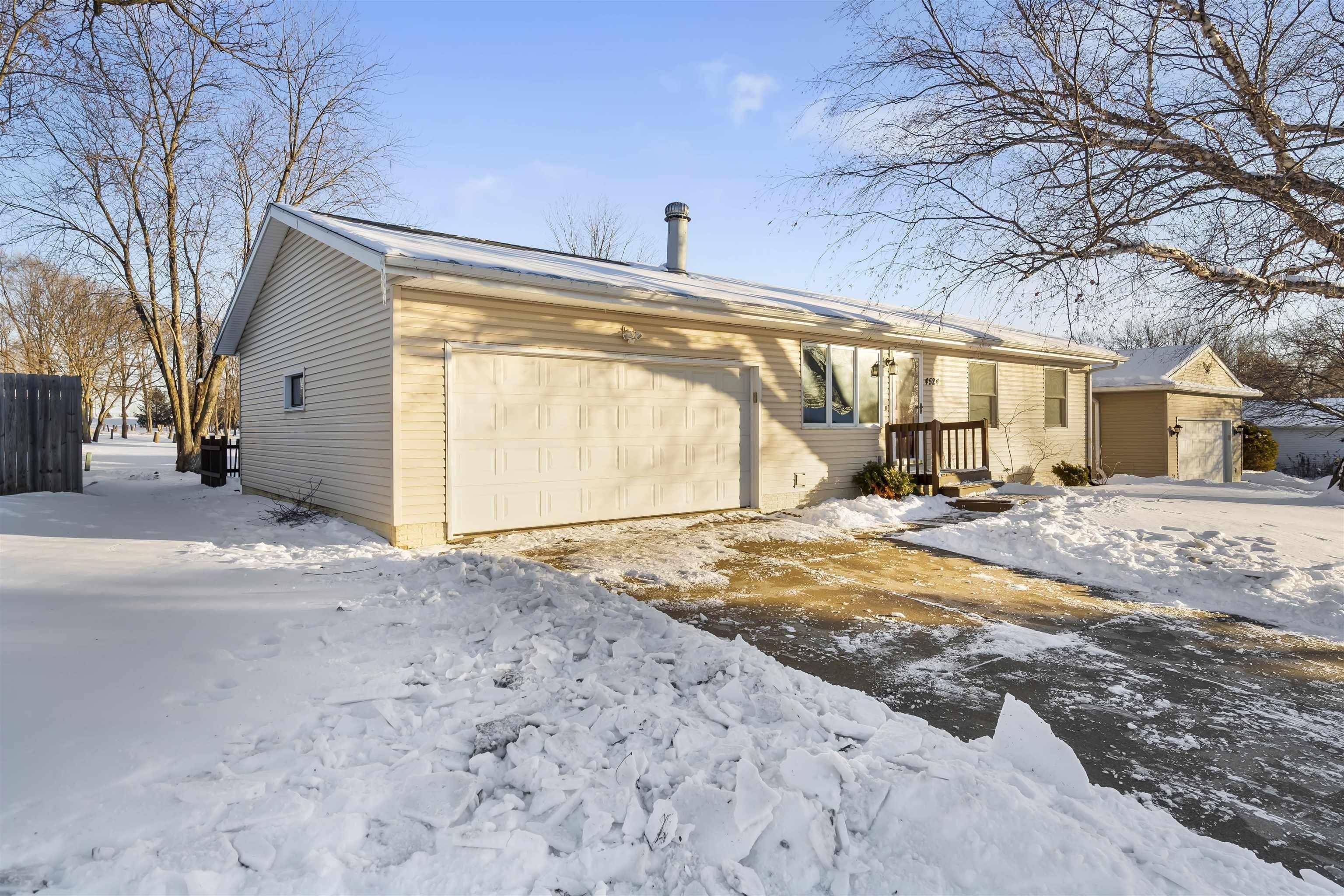 Coronado Ct, Cedar Falls, IA 50613