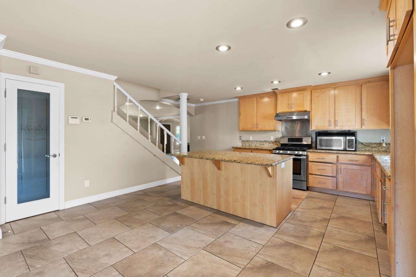 Halsted Ave, Carmichael, CA 95608