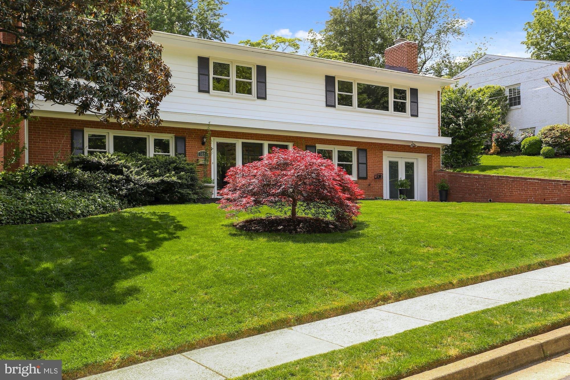N Wakefield St, Arlington, VA 22207