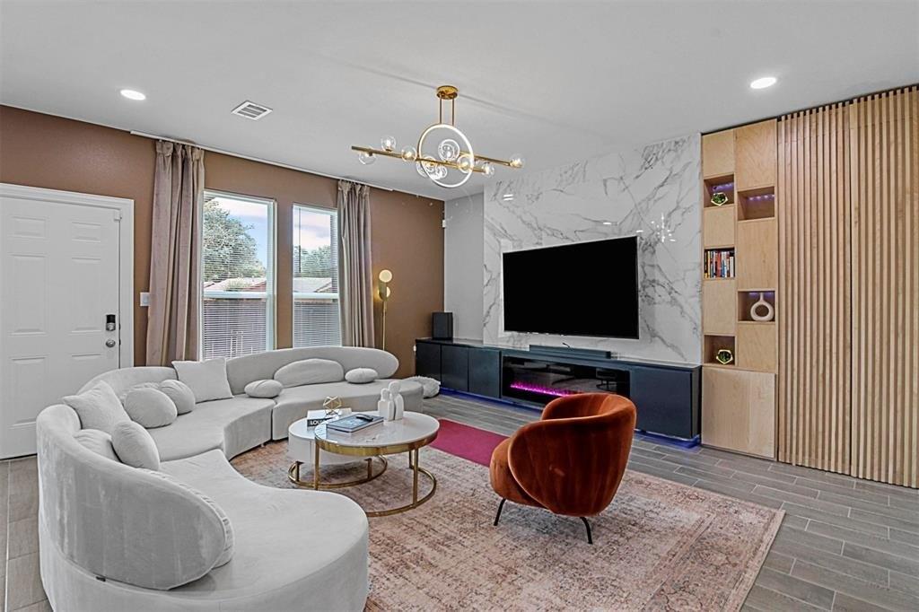 Parker Cir, Garland, TX 75040