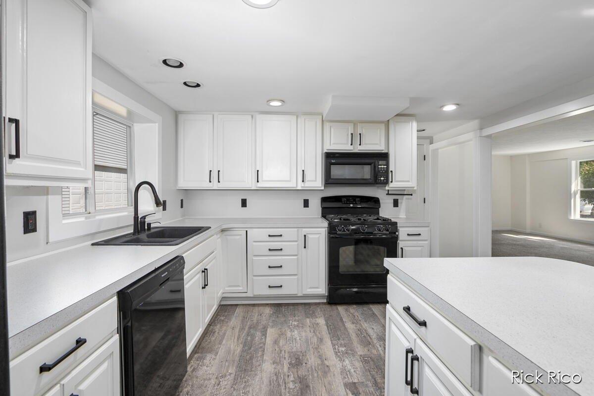 Garret Dr Ne, Grand Rapids, MI 49525