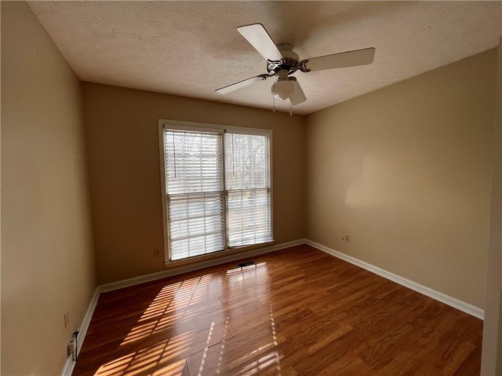 Maplewood Ln, Acworth, GA 30101