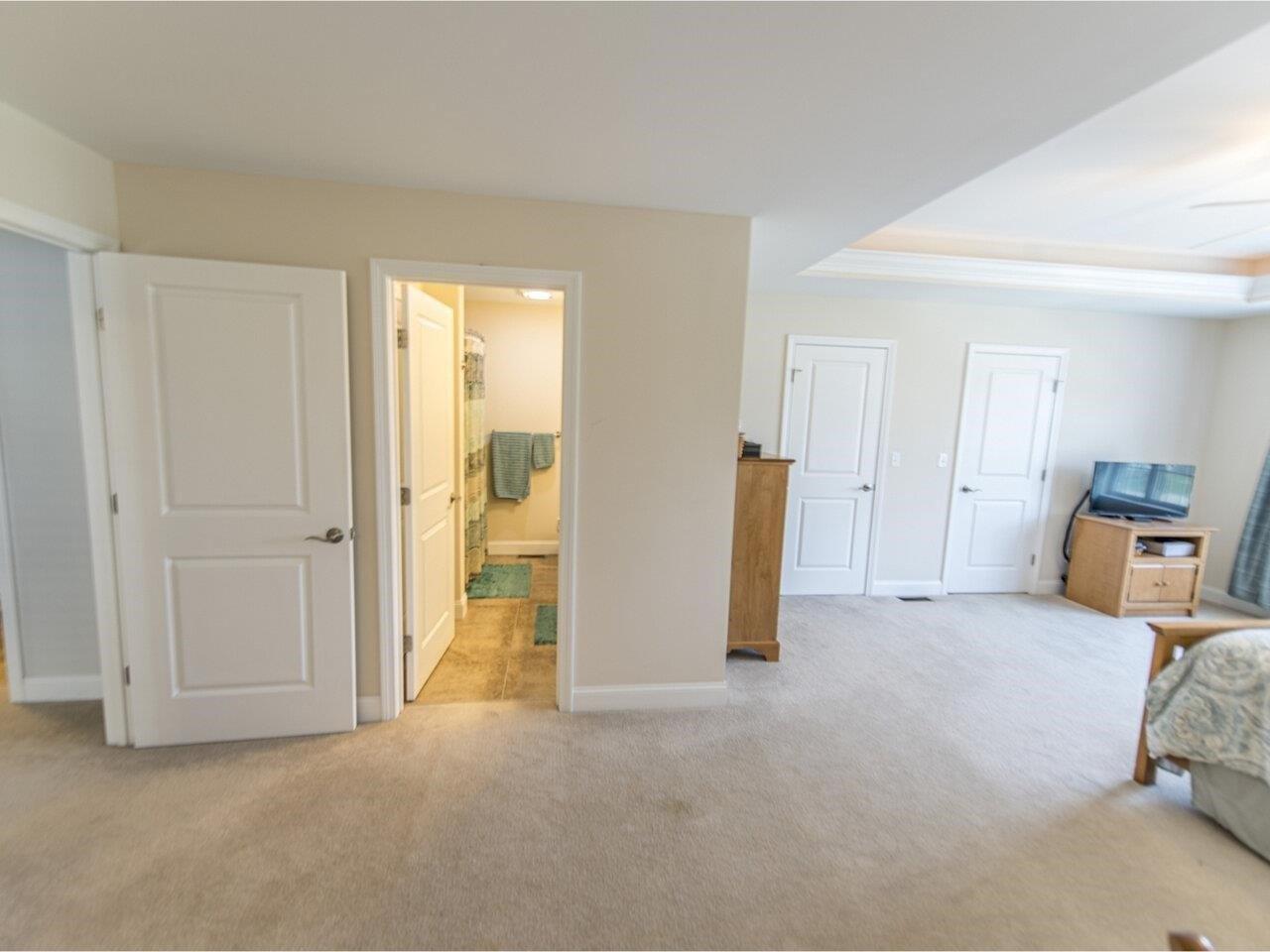 Brooke Ln, Colchester, VT 05446