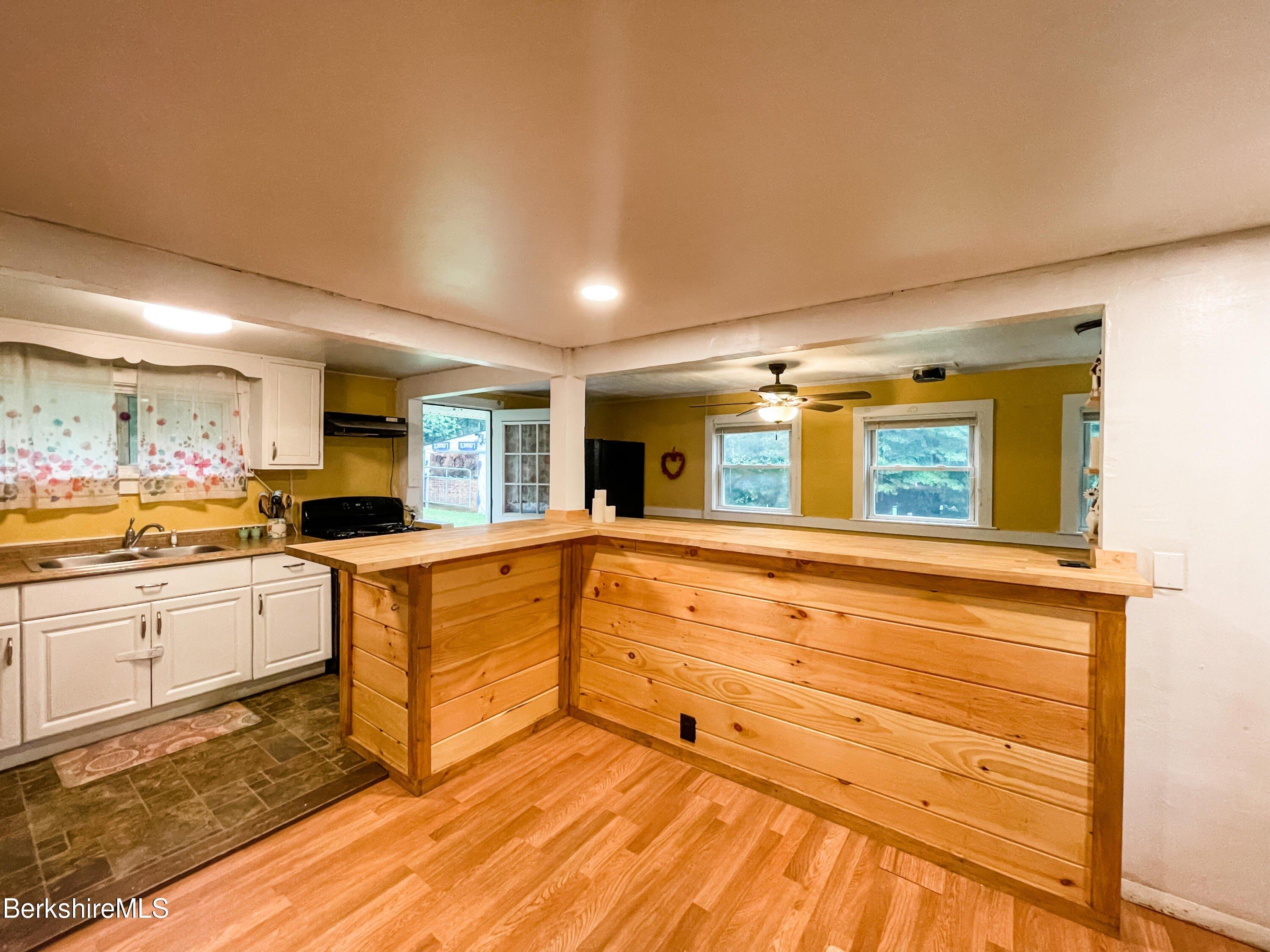 Friar Tuck Dr, Becket, MA 01223