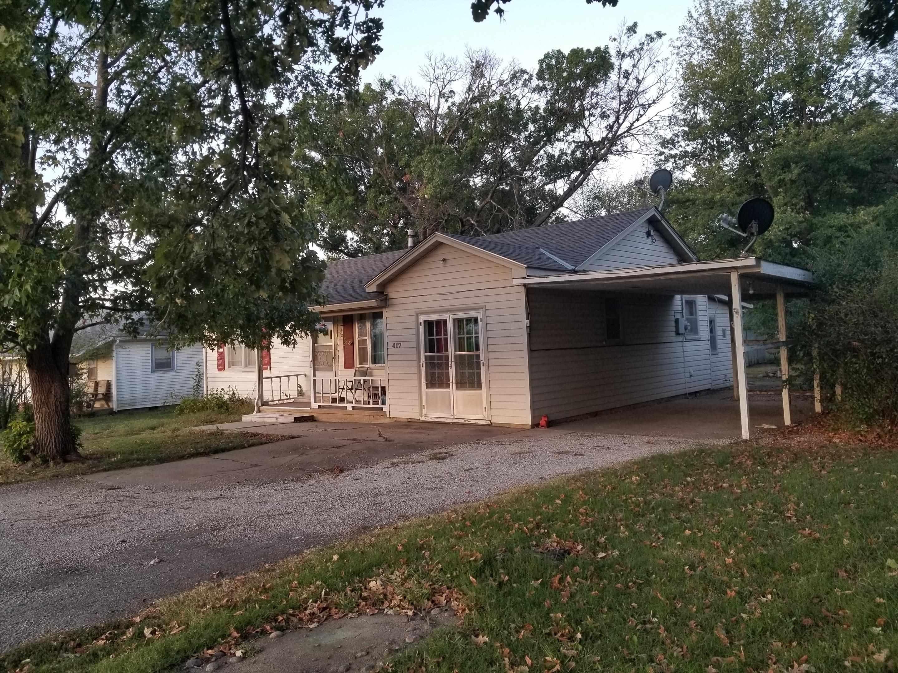 S Illinois St, Eureka, KS 67045