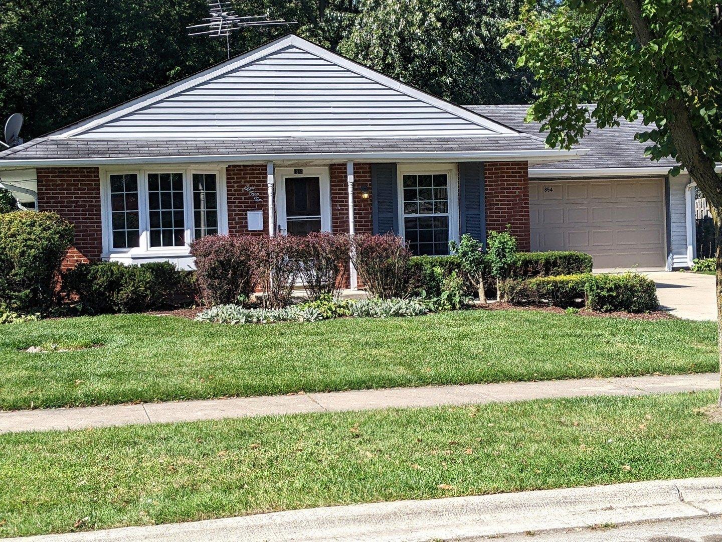 Sunrise Pl, Roselle, IL 60172